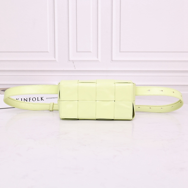 ボッテガヴェネタバッグ正面デザイン